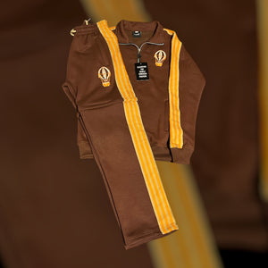 ELEVER’S Brown Convertible Jogger Set